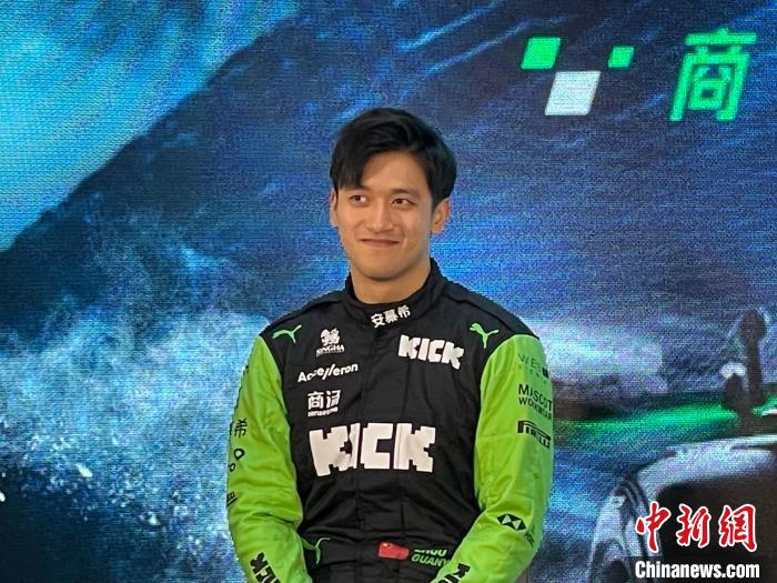 周冠宇：当“F1速度”遇上