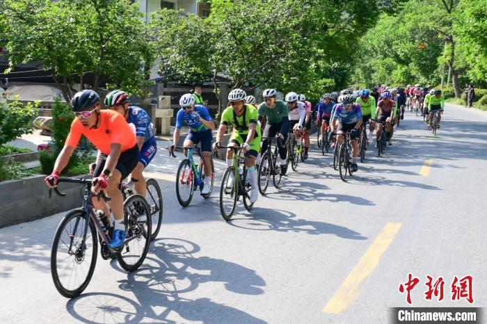 500骑手共赴秦岭生态赛道