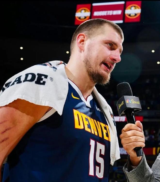 东契奇51分率湖人屠牛冲三 约基奇三双助掘金逆