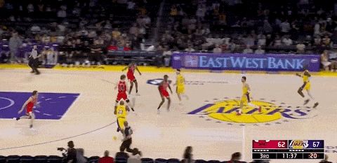 东契奇51分率湖人屠牛冲三 约基奇三双助掘金逆