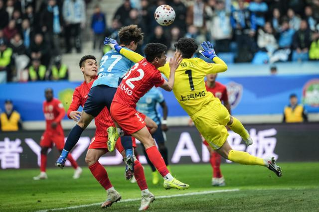 海港客场1-0不敌大连英博 外援结构性矛盾暴露中