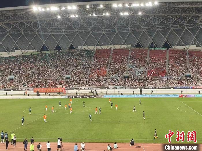 港星队迎战多彩贵州联队 3比3平局点燃贵阳球迷