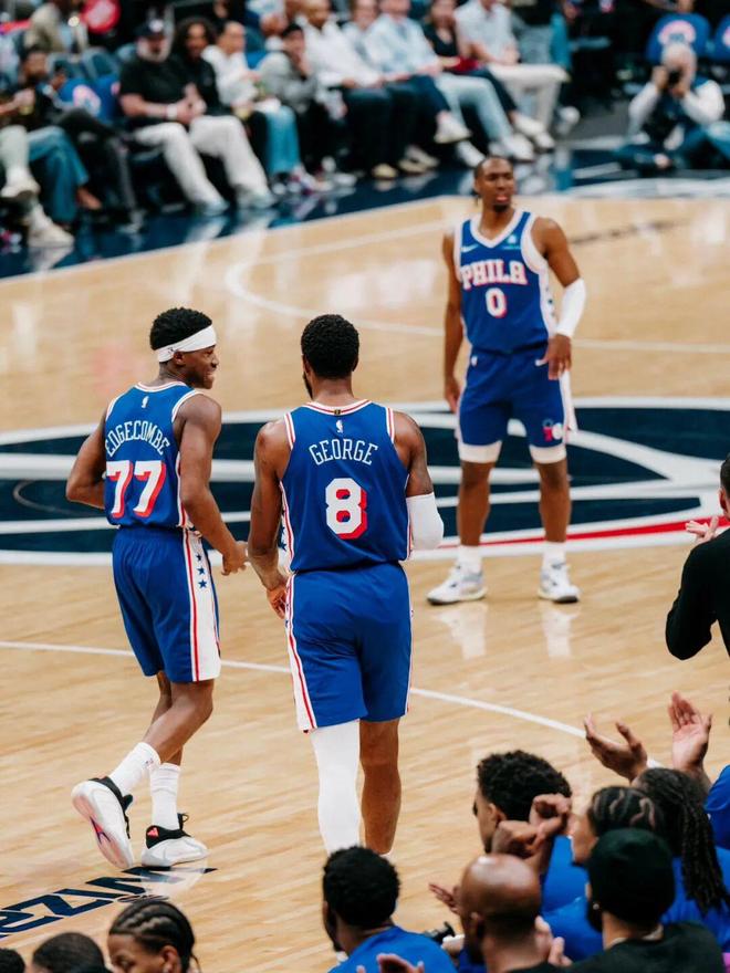 保罗乔治单场39分率76人狂胜奇才，球队核心状态