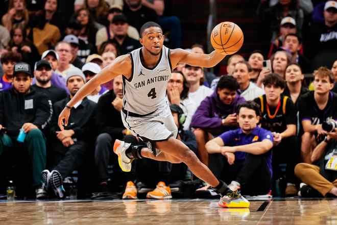 德章泰·默里率马刺大胜开拓者 替补阵容成胜负