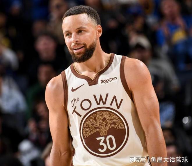 国王爆冷击败勇士，库里复出状态低迷