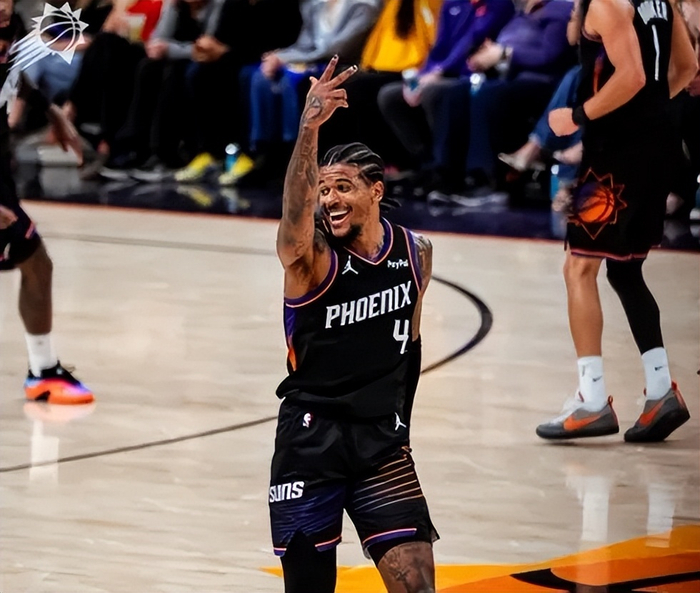 格林两场附加赛狂砍71分 创下历史第二纪录